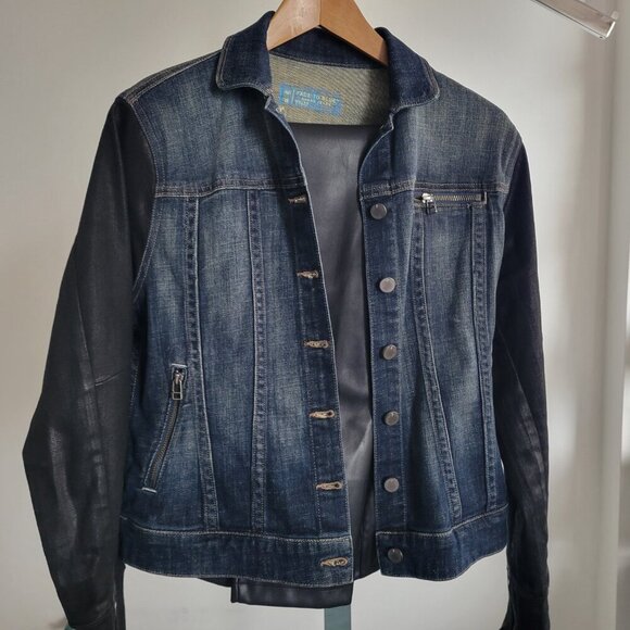 FADE TO BLUE Women's Denim and Black Sleeve Jacket (Size: Small) - Picture 3 of 16